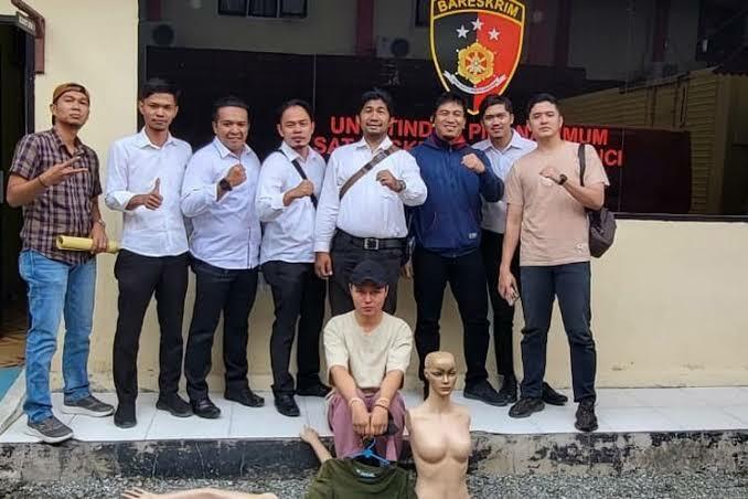 Popo Barbie Ditangkap Usai Viral Masturbasi dengan Manekin, Bijaklah Bersosmed Gan!