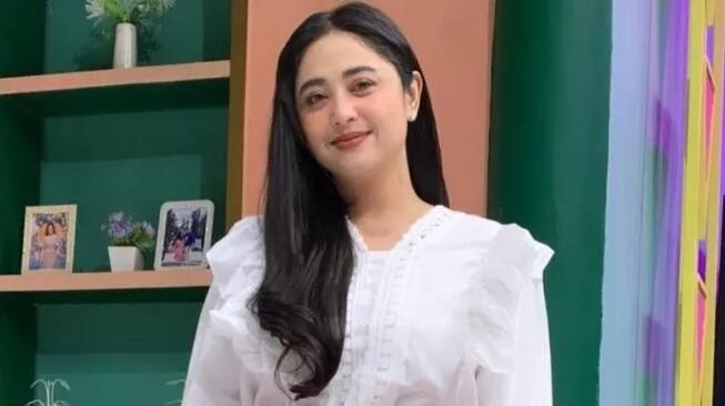 Diancam Mau Dilaporkan ke Polisi, Akun YouTube yang Fitnah Dewi Perssik Kini Hilang