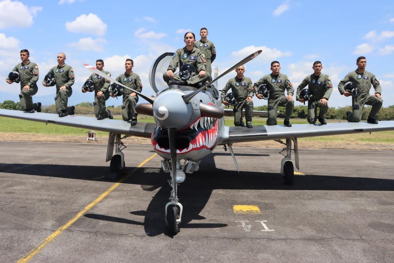 Dua Pesawat AT-27 Tucano Milik Kolombia Tabrakan di Udara, Dua Pilot Meninggal Dunia