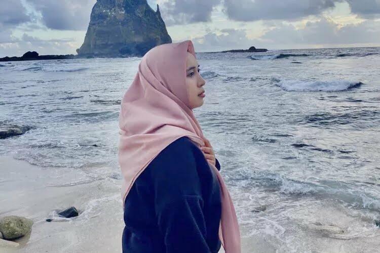 11 Tips Mudah Menggapai Kebahagiaan, Hilangkan Rasa Rendah Diri Ganti Rasa Bangga!