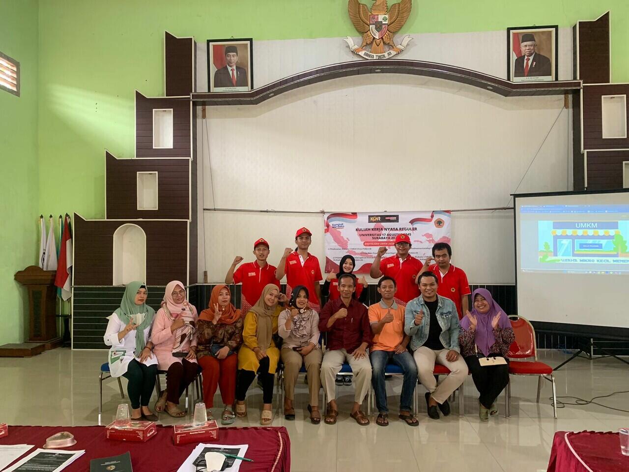 KKN UNTAG Surabaya : Pelatihan Pengisian dan Upload Data UMKM Pada Website UMKM Desa