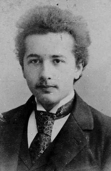 6 Fakta-Fakta Tak Terduga Mengenai Albert Einstein yang Jarang Diketahui Orang-Orang