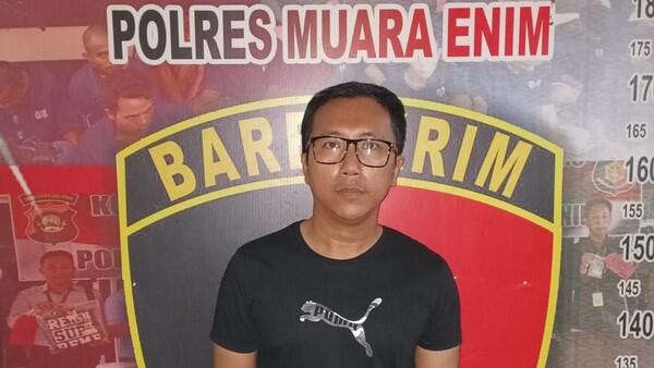 Biadab, 4 Tahun Pelatih Paskibraka Sumsel Ini Minta Disodomi Oleh Siswanya Sendiri!