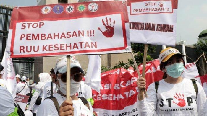 Dokter dan Nakes Akan Mogok Nasional, Lalu Siapa yang Akan Melayani Pasien?