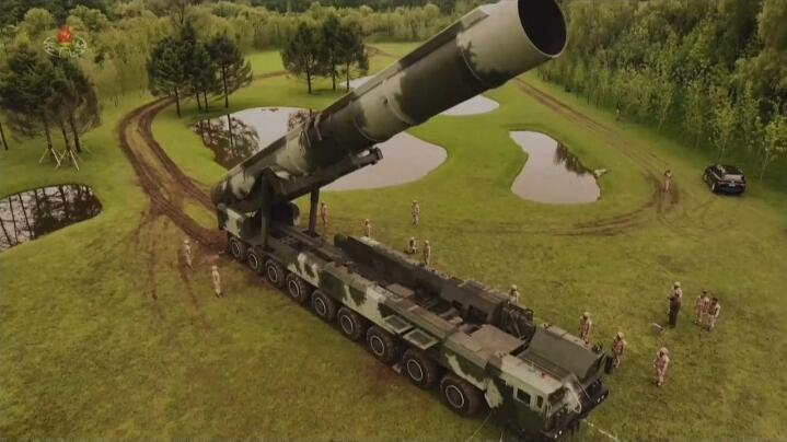 Terbang 74 Menit, Pak Kim Sukses Uji Coba Peluncuran Rudal ICBM Hwasong-18