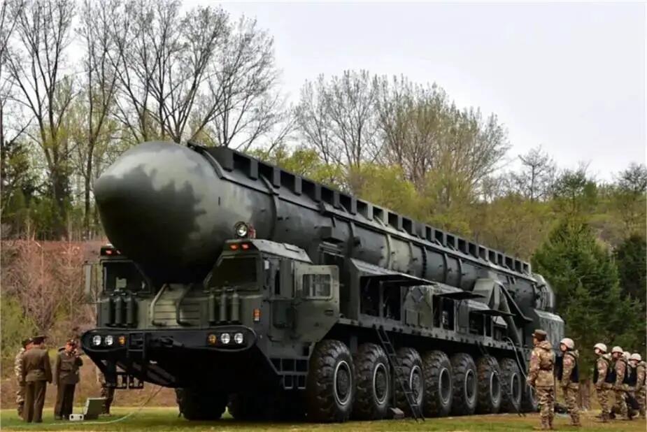 Terbang 74 Menit, Pak Kim Sukses Uji Coba Peluncuran Rudal ICBM Hwasong-18