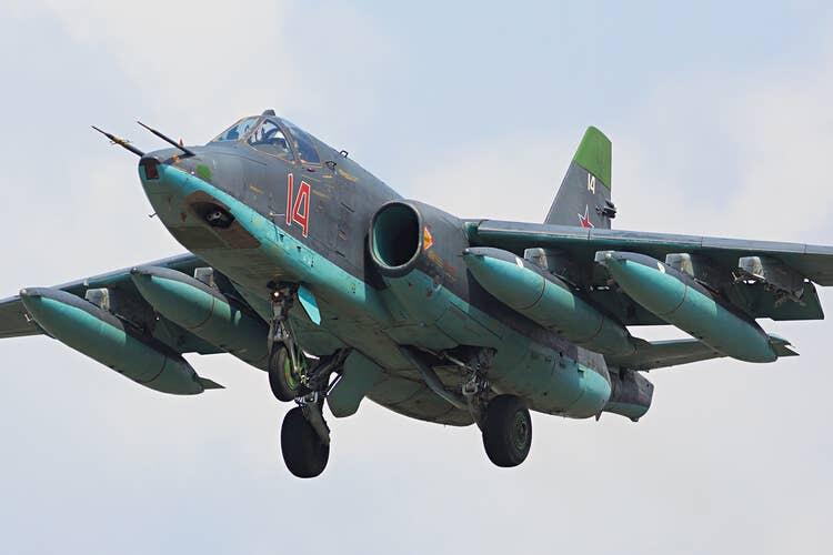 Su-25 Frogfoot Milik Rusia Jatuh di Laut Azov, Pilot Meninggal Dunia