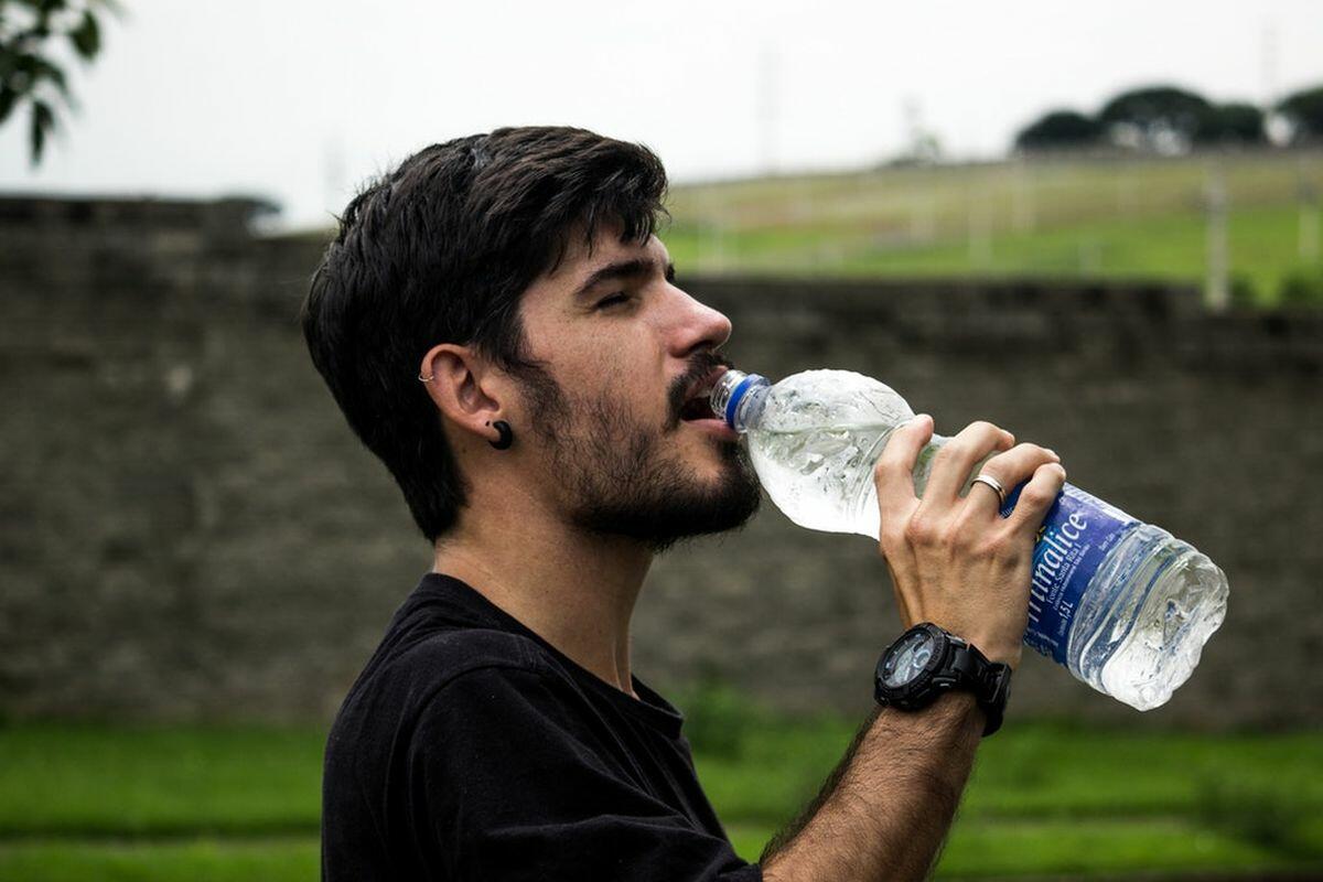 Minum Air Putih sangat Baik namun Jika Berlebihan Tubuh Overhidrasi, Ini 7 Tandanya!