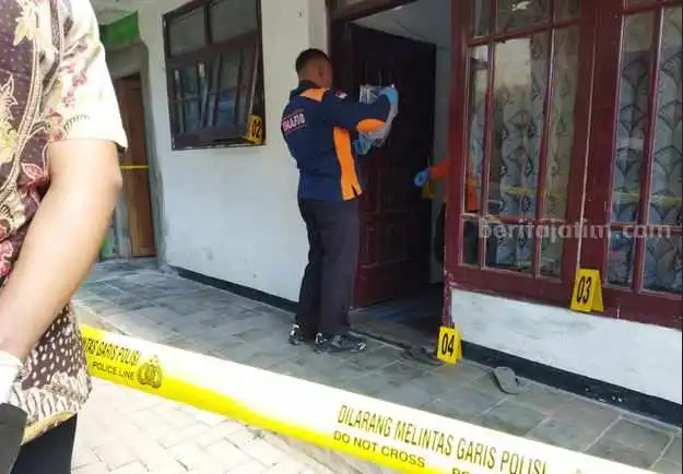 Ibu di Malang Bunuh Anak lalu Tewas Gantung Diri