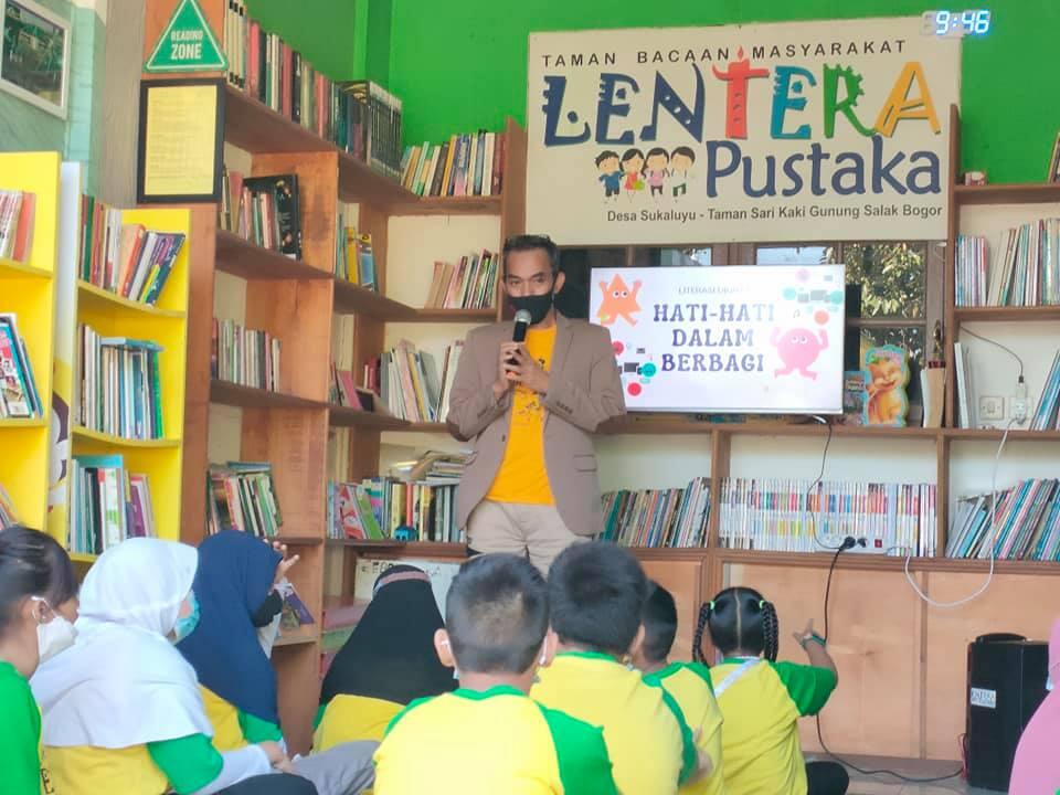 Ngobrolin Buku Waktumu Dihabiskan Untuk Apa?