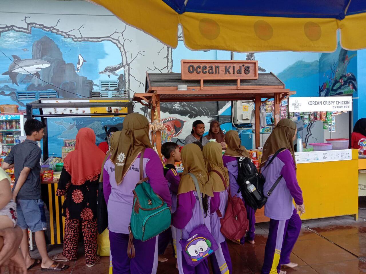 Liburan Tanpa Batas: Bermain Air Sambil Menikmati Jajanan Lezat