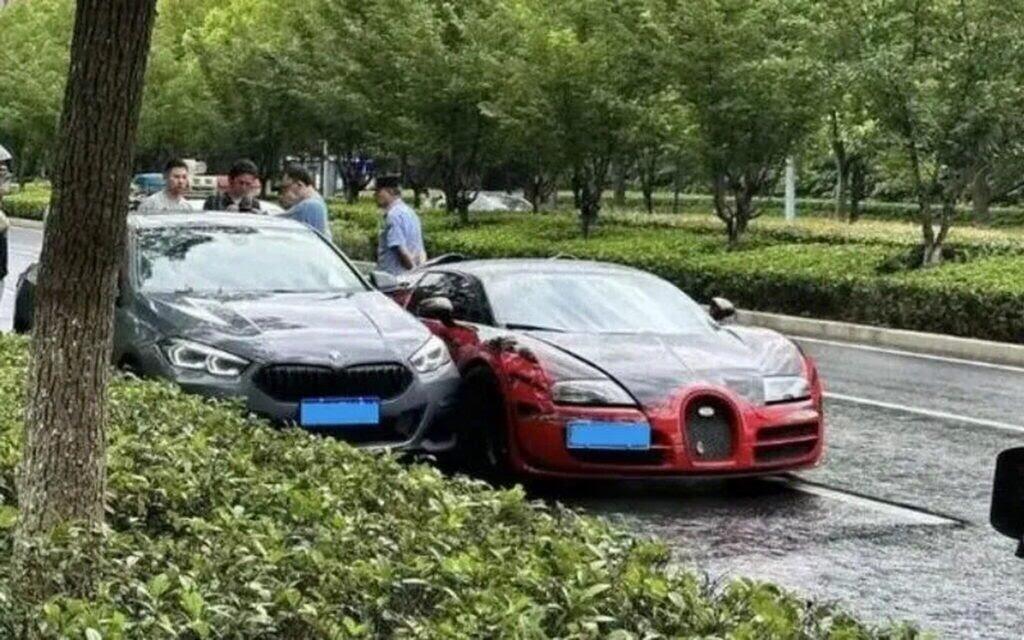 Pengemudi Bugatti Veyron di China Tabrak BMW Akibat Tidak Dikasih Potong Jalur