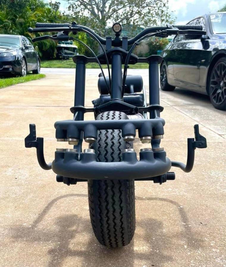 Punya Desain Tak Lazim, Motor Custom Asal Florida Ini Memakai Suspensi Magnet 