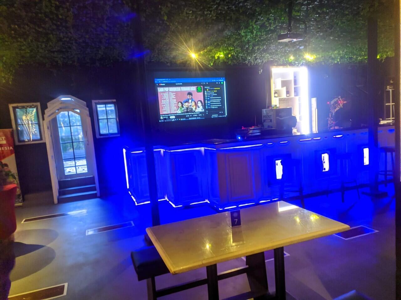🎉 Timeout Bar &amp; Lounge - Tempat Asyik di Mangga Dua Square, Jakarta Utara! 🎉