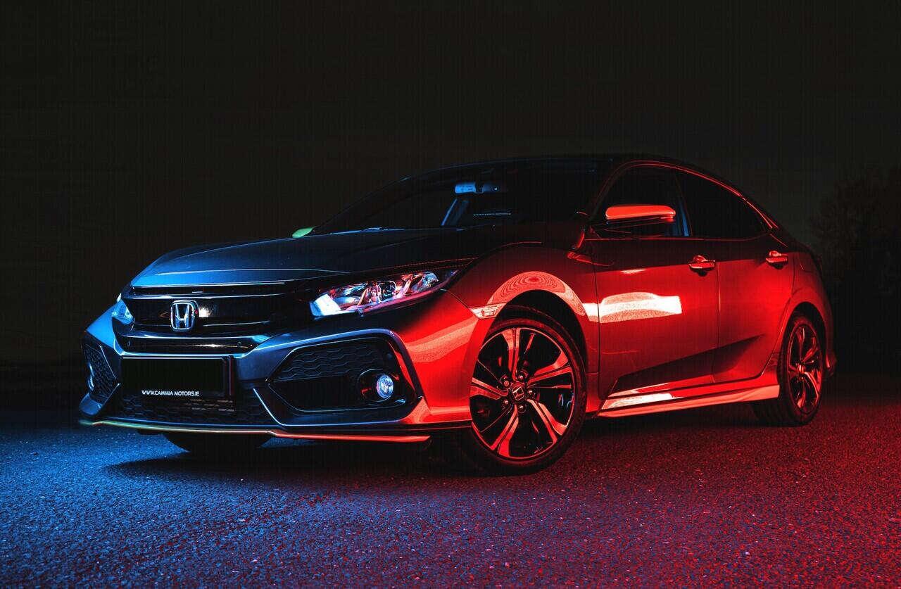 Jalan-Jalan Malam Minggu Bersama Pasangan Pakai Honda Civic