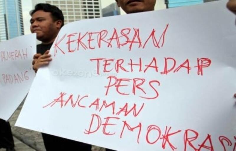 APA YANG KITA DAPAT DARI MEMBELA MATI-MATIAN PEJABAT PUBLIK? &#91;KOMPETISI KGPT&#93;