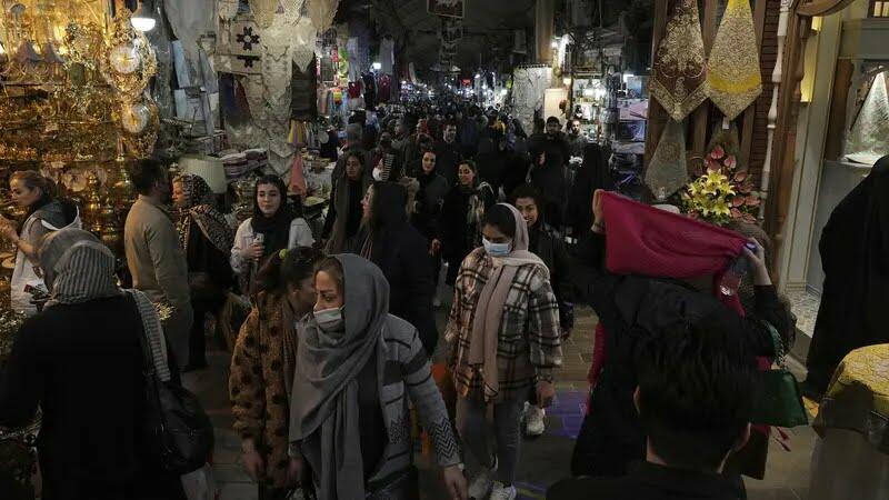 Iran Resmikan Hukuman 10 Tahun Penjara Bagi Wanita yang Tidak Berhijab!