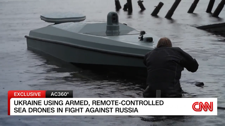 Diserang Drone Laut Ukraina, LST Ropucha Class Milik Rusia Dipaksa Miring