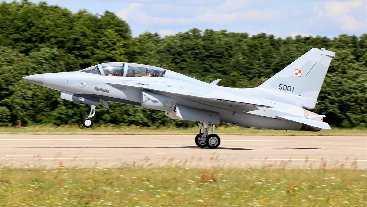 Polandia Menyelesaikan Uji Coba FA-50 Fighting Eagle dengan Hasil Memuaskan