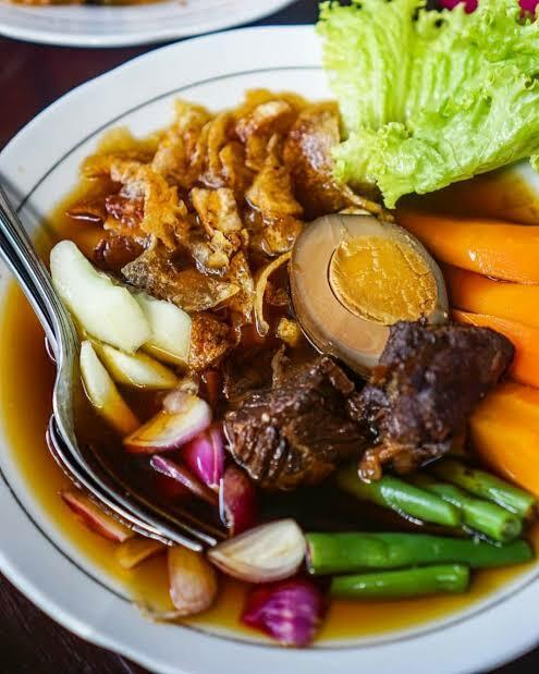 16 Makanan ini Kuliner Khas Indonesia tapi Aslinya dari Belanda, Ada Odading juga Lho