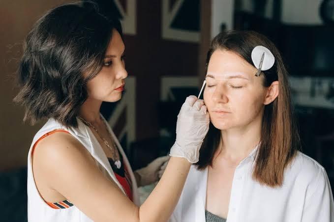 Sejarah Make Up Pada Wanita! Kenapa Harus Ada?