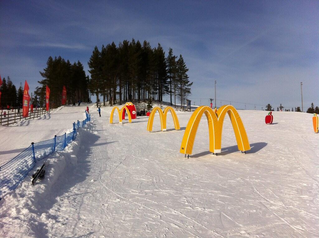 Nge-Ski dulu gan, baru bisa ke McD ini