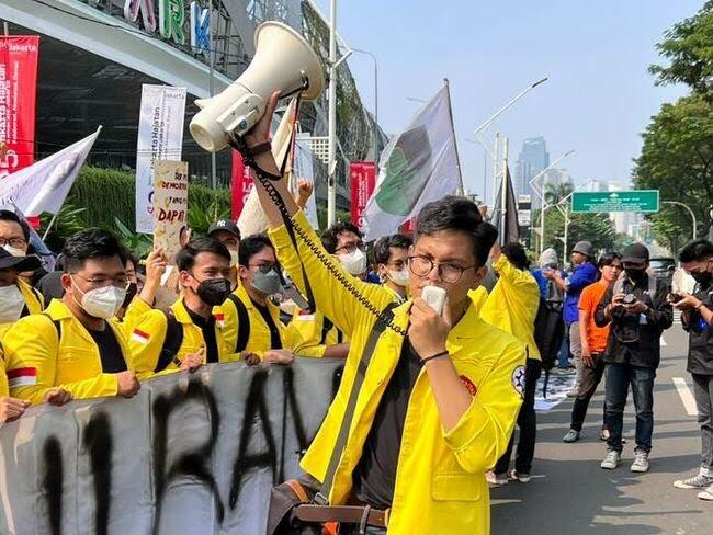 BEM UI Tantang Ganjar, Anies dan Prabowo Debat di Kampus: 'Datang Kalau Berani!'