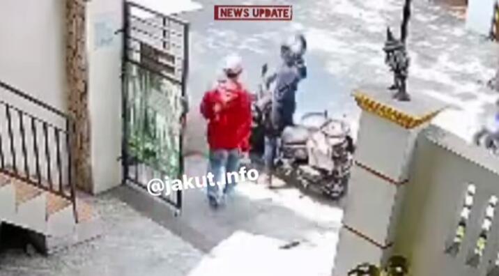 Awas, Hati-hati! Heboh Video Maling Motor Gagal Mencuri, Malah Ajak Tos Calon Korban