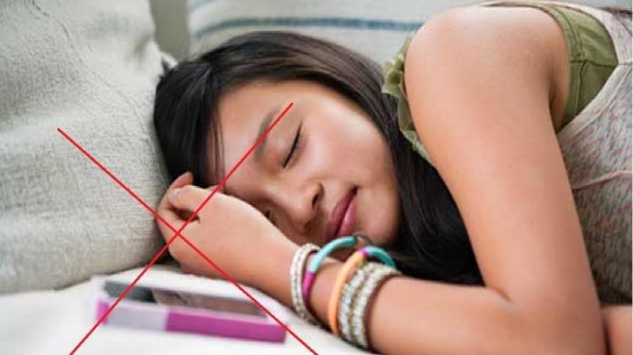 Bahaya Tidur di Samping HP yang Di-charge &#91;Kompetisi KGPT&#93;