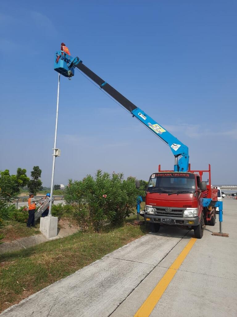 Sewa TMC Surabaya - Sewa Truck Crane 3 ton