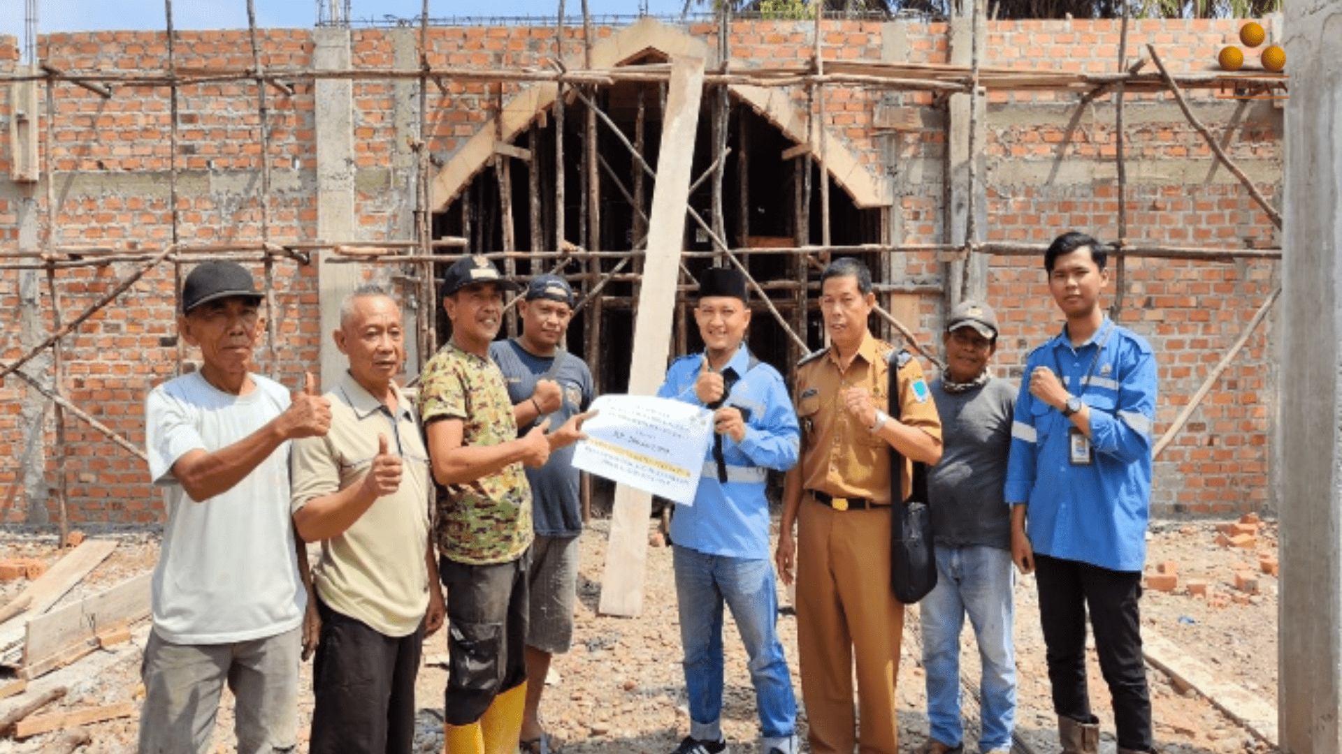 Pembangunan Masjid Raudhatul Ubbudiyah di Desa Banjar Sari - PT. Banjarsari Pribumi