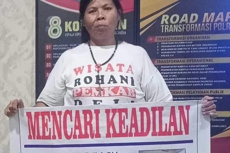 Roida Tampubolon, Wanita Lempar Sendal ke Jokowi Ternyata Suka Kritik Polisi