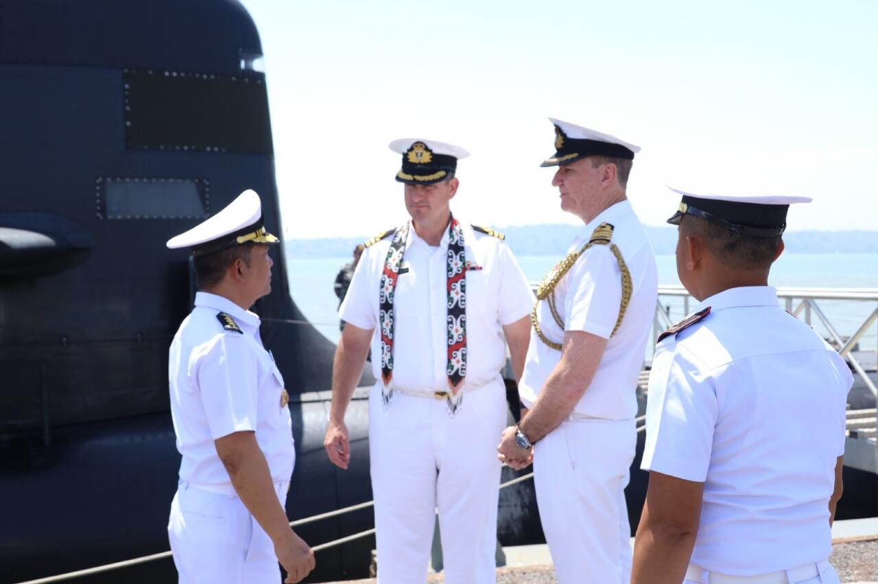 Profil HMAS Waller - Kapal Selam Milik Australia yang Berkunjung ke Surabaya