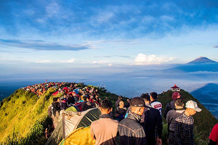 Gunung Andong: Menawarkan Jalur Pendakian yang Cocok untuk Pemula &#91;Kompetisi KGPT&#93;