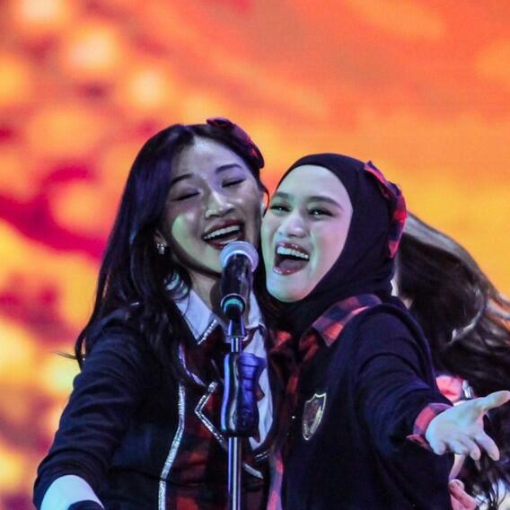 Potret Melody dan Nabilah yang Kembali Manggung Bareng JKT48 di Synchronize Fest 2023