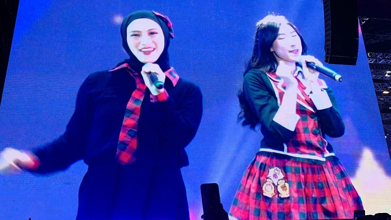 Potret Melody dan Nabilah yang Kembali Manggung Bareng JKT48 di Synchronize Fest 2023