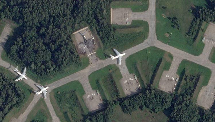 Rumah Pesawat Angkut Il-76 Candid Milik Rusia Diserang Drone, Empat Pesawat Rusak