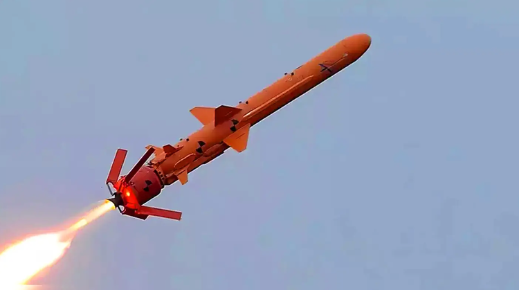 Lindungi dari Serangan Drone, Rusia Menutupi Sayap Pesawat Bomber Pakai Ban Mobil