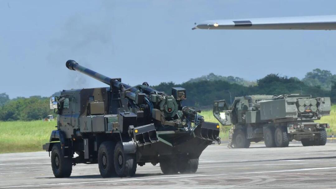 Super Garuda Shield 2023: Latihan Loading/Unloading Himars dan Caesar dari Hercules