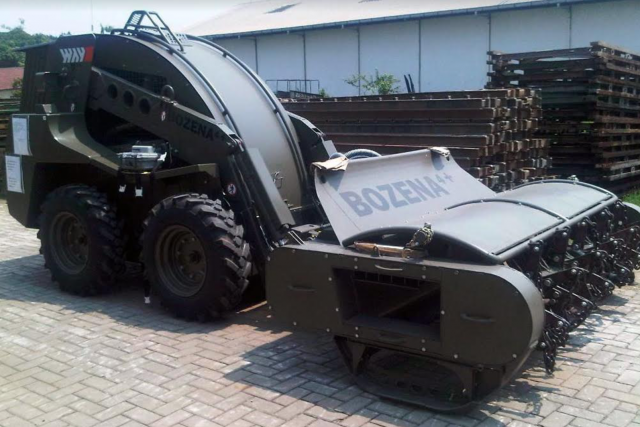 Sama dengan Milik TNI AD, Ukraina Pakai Robot Bozena 4 Untuk Bersihkan Ranjau