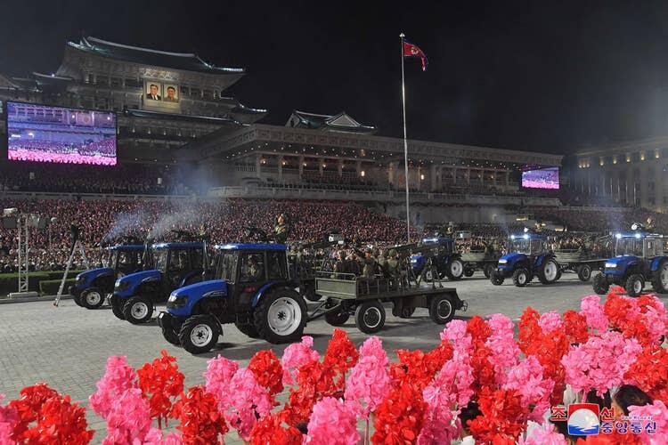 Siap Perang, Korea Utara Meyulap Truk Sipil dan Traktor Menjadi Peluncur Roket