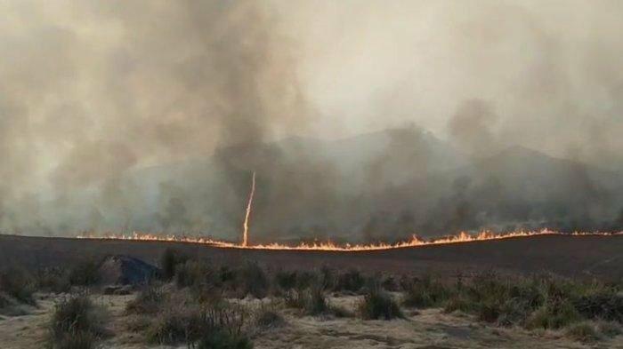 Imbas Kebakaran di Bromo, 6 Desa Krisis Air Bersih! Mau Nikah Kok Bikin Musibah?