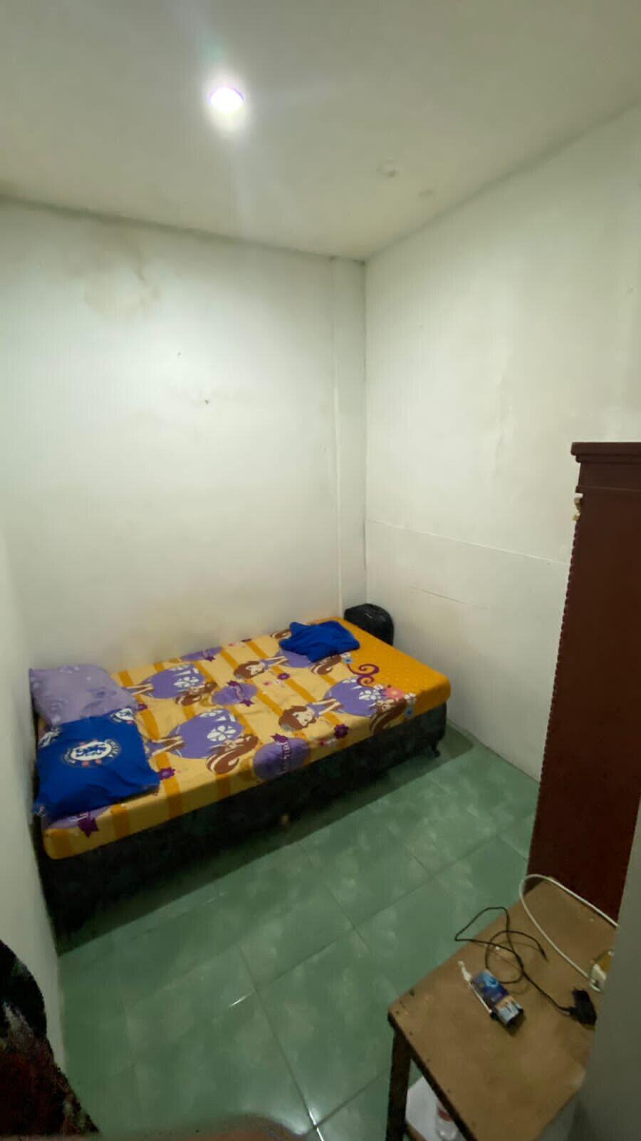Minta terawangin kamar kost ane dong puh