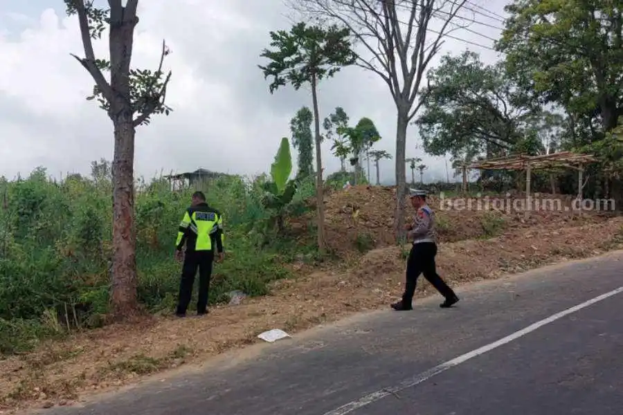 Tabrak Pohon di Sarangan Magetan, 2 Pelajar SMP Meninggal