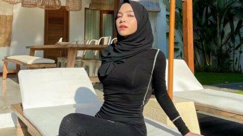 Beredar Foto Diduga Oklin Fia Tanpa Hijab di Ranjang Hotel! Validkah?