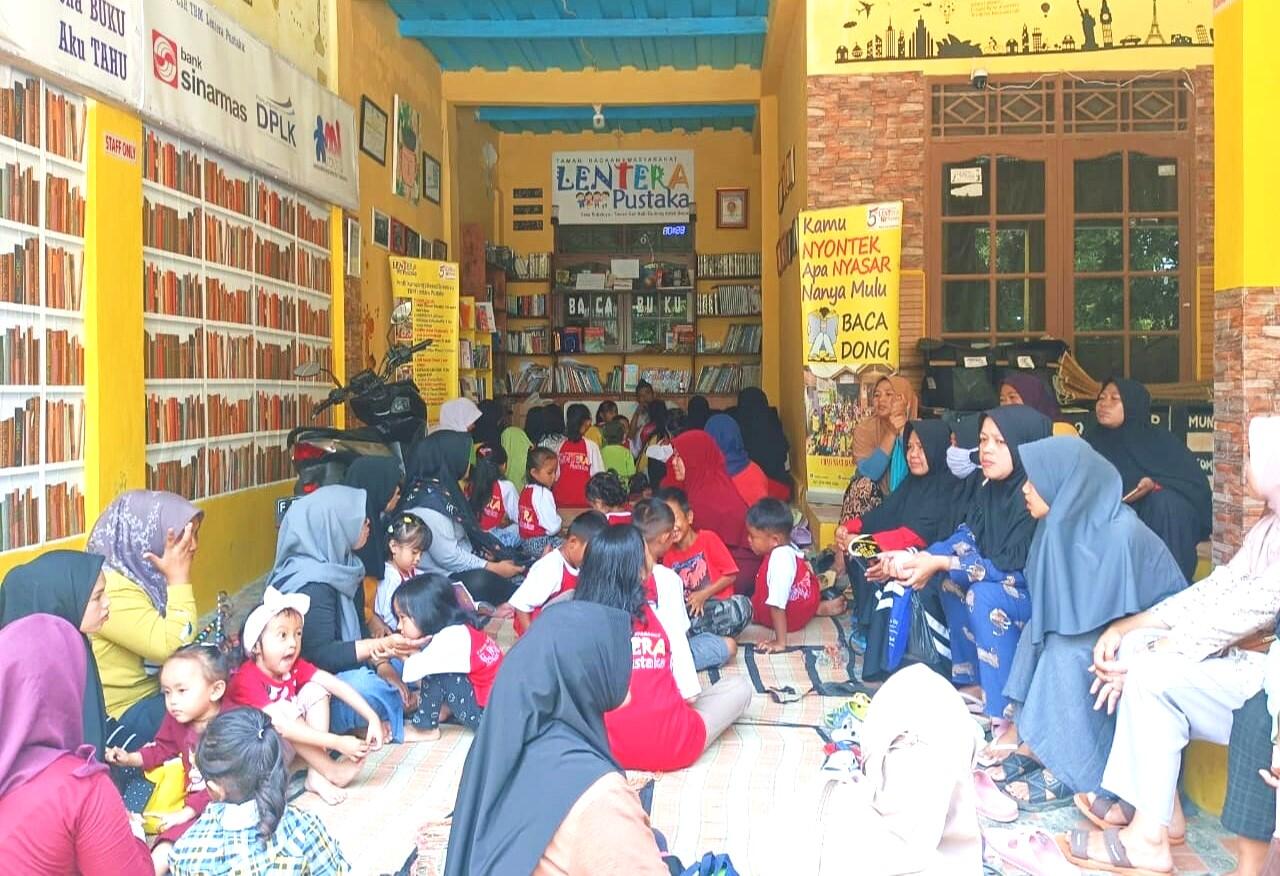 Ngapain di Taman Bacaan?