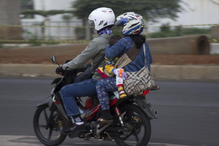 Motor paling nyaman bonceng tiga?