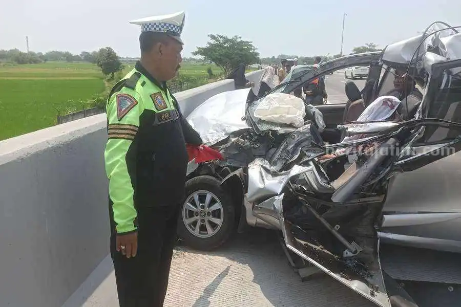 Warga Jambi Hendak Haul di Pasuruan Kecelakaan di Tol Gempas