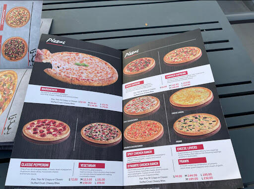 Lagi di Padang Pasir, kepingin Pizza. Bisa banget di Pizza Hut ini