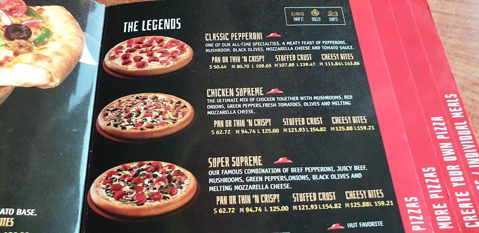 Lagi di Padang Pasir, kepingin Pizza. Bisa banget di Pizza Hut ini
